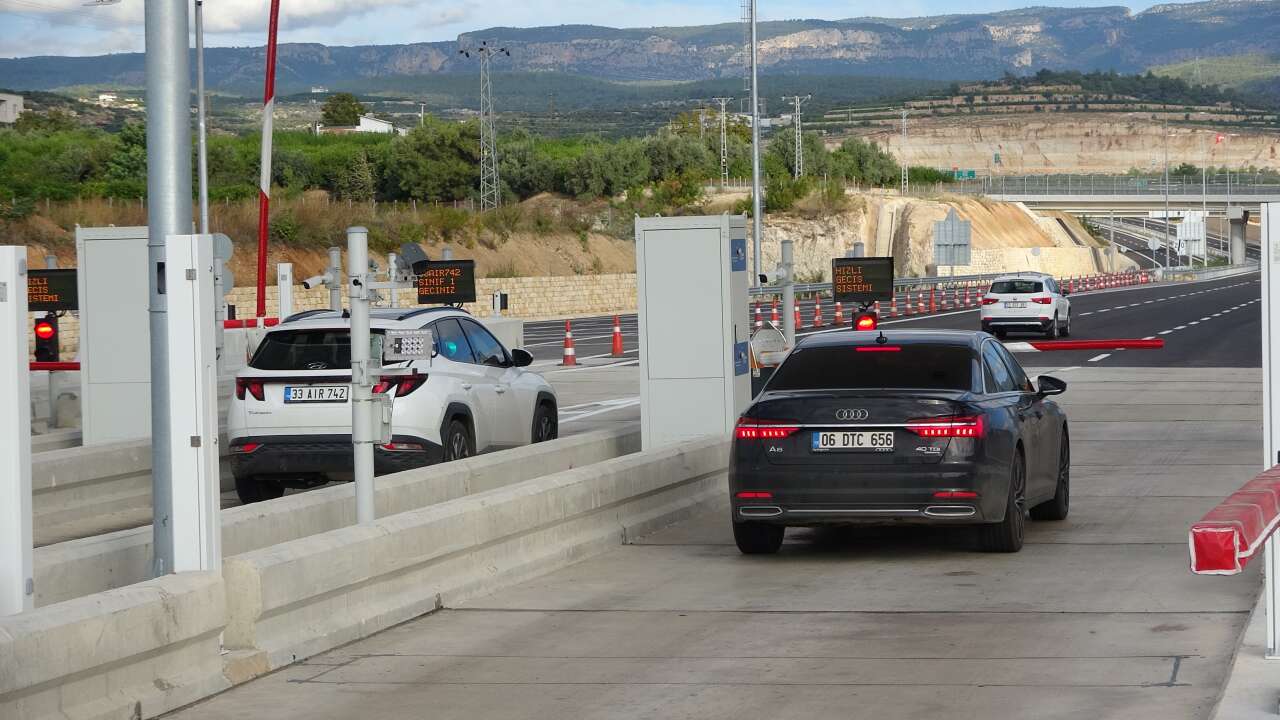 Konya-Mersin güzergahında trafiği rahatlatacak otoyol açıldı 6